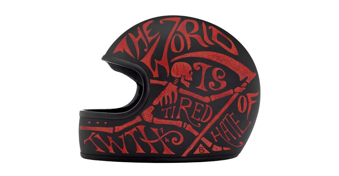 Expert helmet customization with handcrafted vintage-style illustrations by BMD Design.