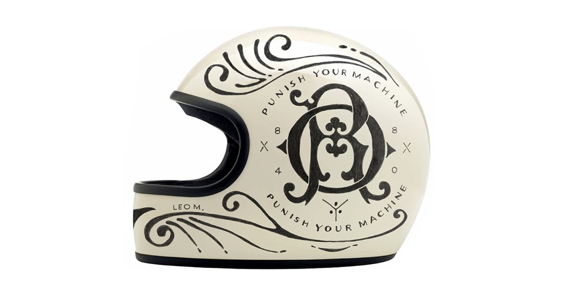 Bespoke visual storytelling through manual helmet customization techniques by BMD Design Bordeaux.